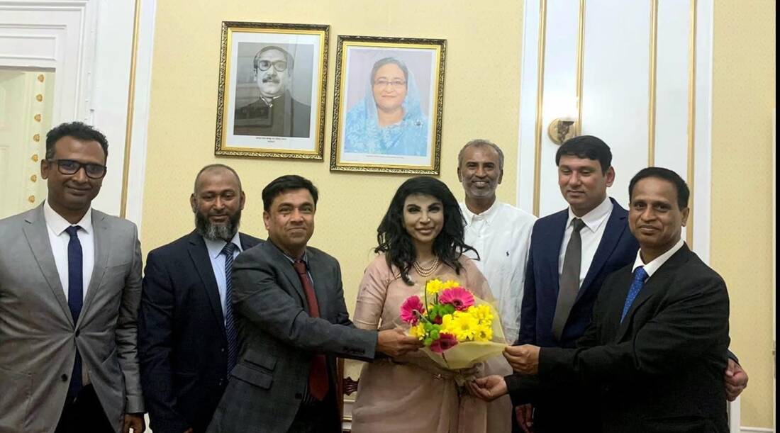 Presenting flowers at the Bangladesh High Commission